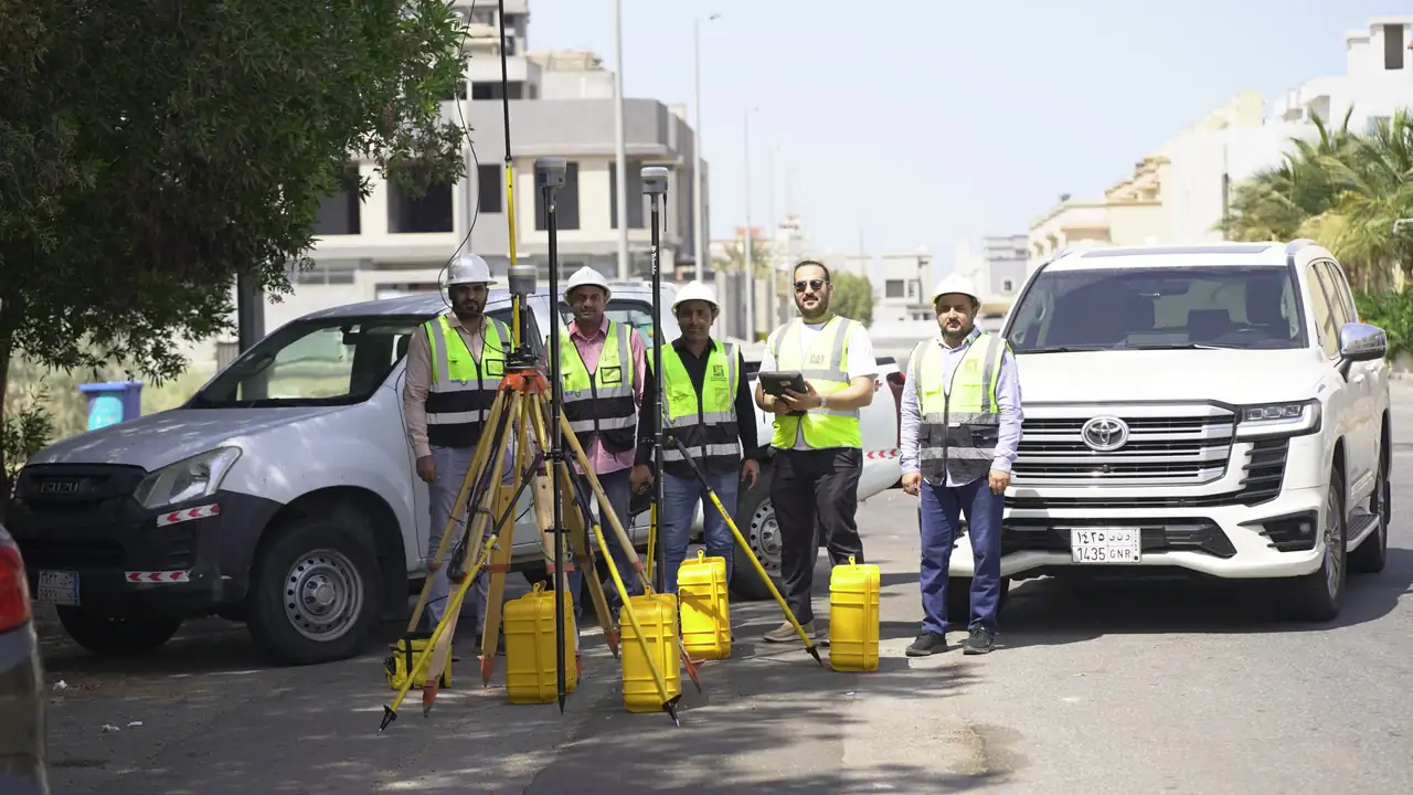 Abnia surveying team with GNSS receivers in Jeddah